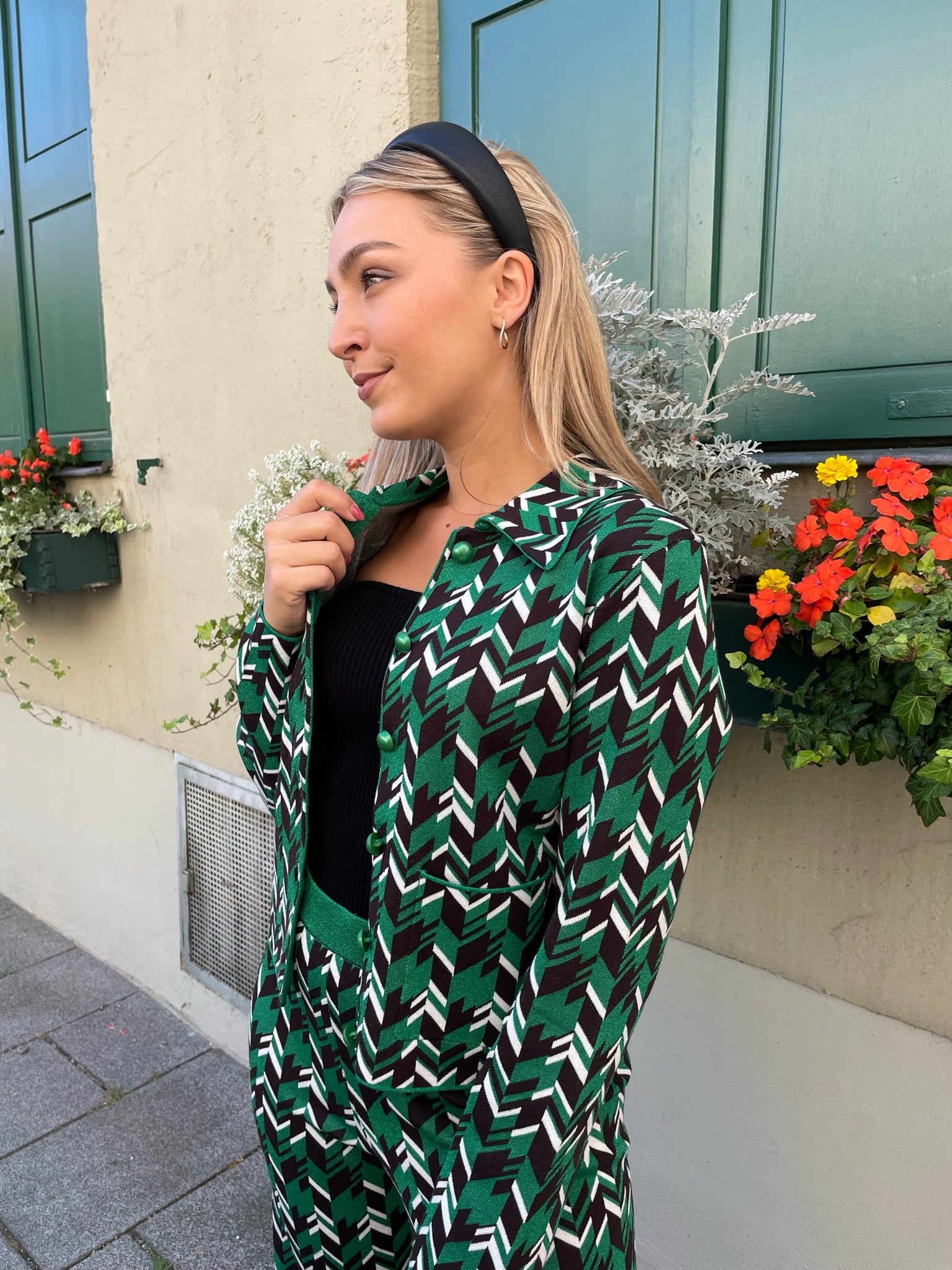 Cassandra Collar Green Geometric Sweater